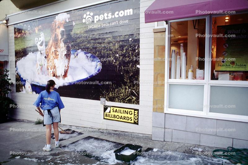 Pets.com advertising, Cleaning the Sidewalk