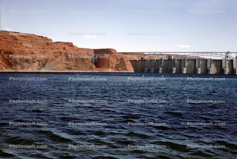 Lake Powell, Glen Canyon Dam, concrete arch-gravity dam