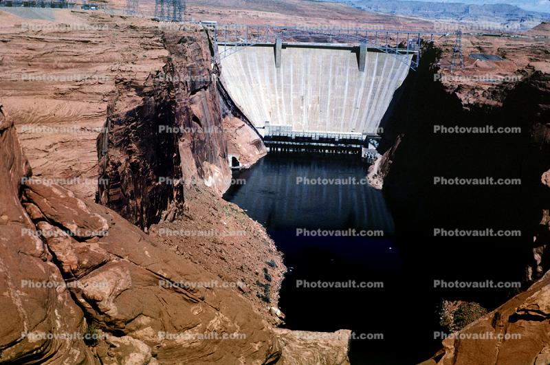 Glen Canyon Dam, Tonalea Coconino County, Arch-gravity dam, Colorado River, Lake Powell