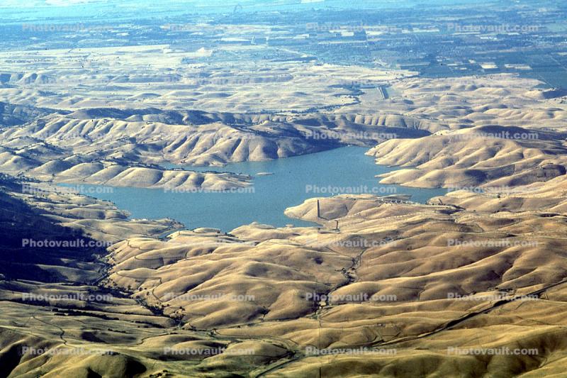 fractal hills, lake, reservoir