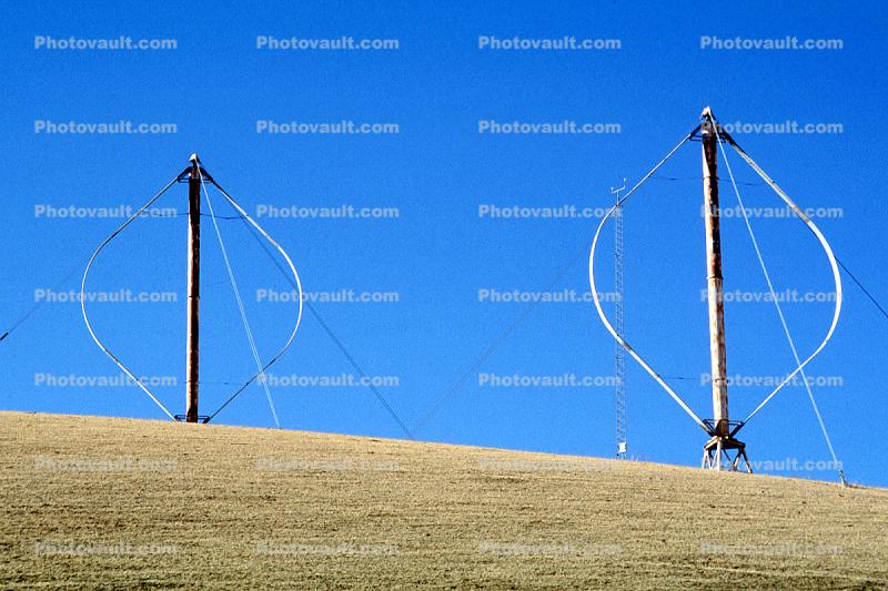 Darius-type wind turbine, Wind farms, Altamont Pass, Egg Beater