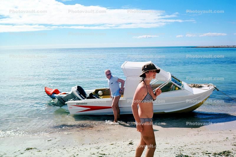 Boat, Beach, Ocean, Hat, Bikini, sunny, Outboard Engine