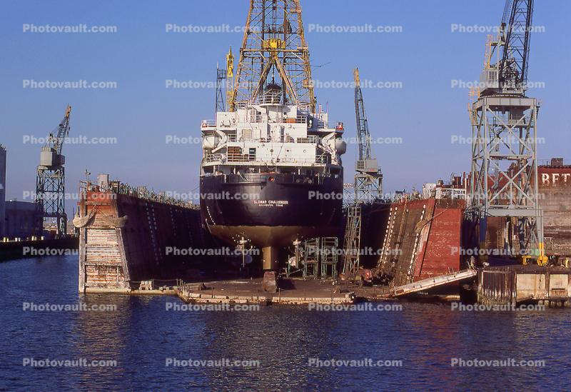 Glomar Challenger, IMO: 6904636, December 1977