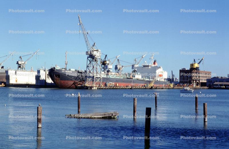 Crane, S/R Galveston, Oil Products Tanker Ship