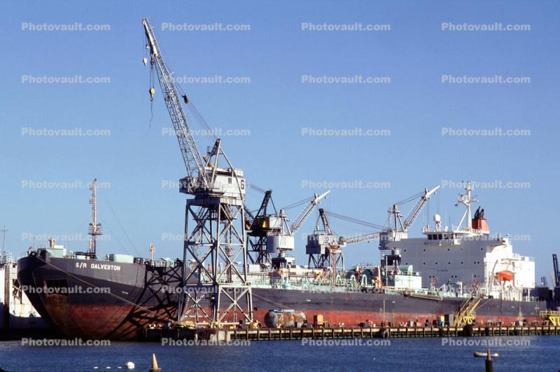 Crane, S/R Galveston, Oil Products Tanker Ship