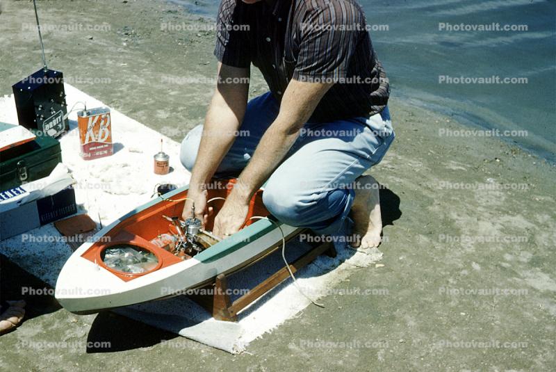 Toy Boats, RC-control, Radio Controlled, Speedboat