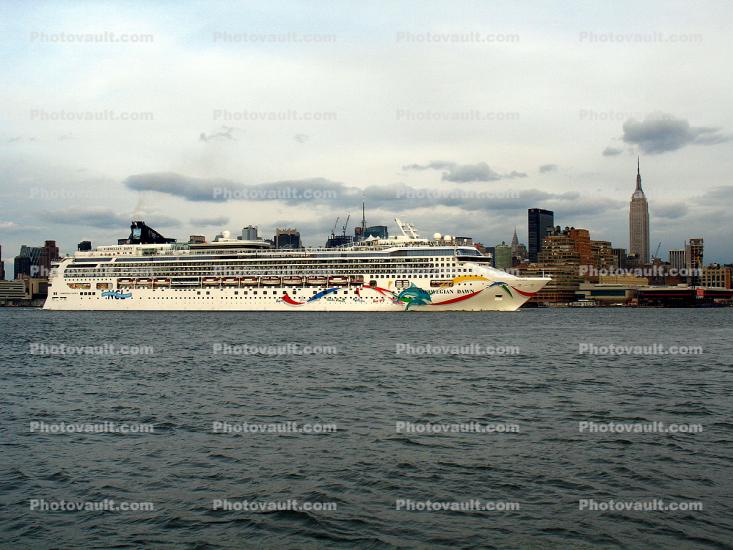 Norwegian Spirit, Cruiseship, IMO: 9141065