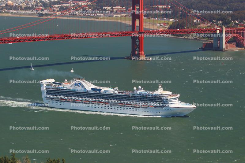 Golden Princess, Cruise Ship, IMO: 9192351, Princess Cruises Lines, Ocean Liner
