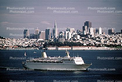 Cruise Ship, port, harbor, skylline, Coit Tower, buildings
