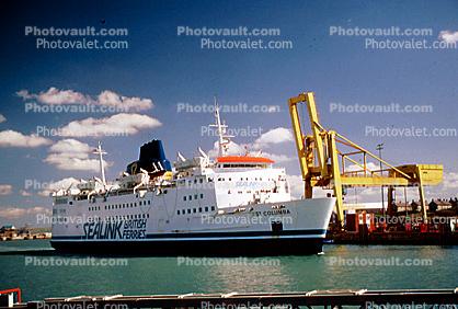 St, Columbia, Sealink British Ferry Boat, Ferry, Ferryboat, crane, dock