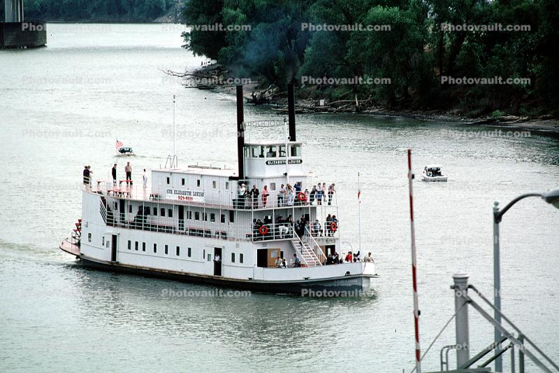 paddle wheel steamboat on the Sacramento River