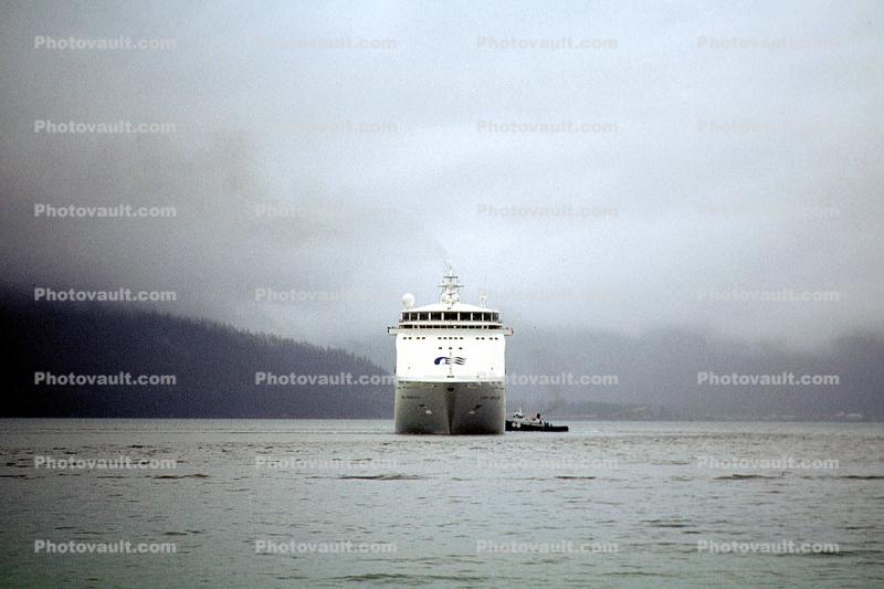 Star Princess, Cruise Ship, IMO 9192363, Homer Alaska, head-on