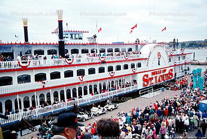 Belle of Saint Louis, paddle wheel steamboat on the Mississippi River