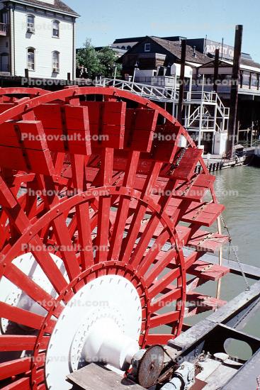 Delta King, paddle wheel steamboat on the Sacramento River