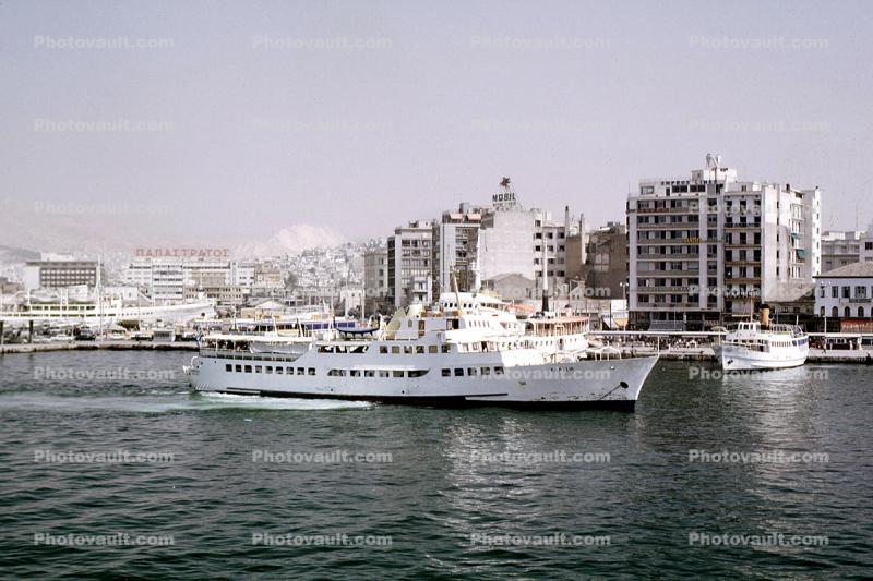 Kamelia, Emperor Lines, harbor, September 1969, 1960s