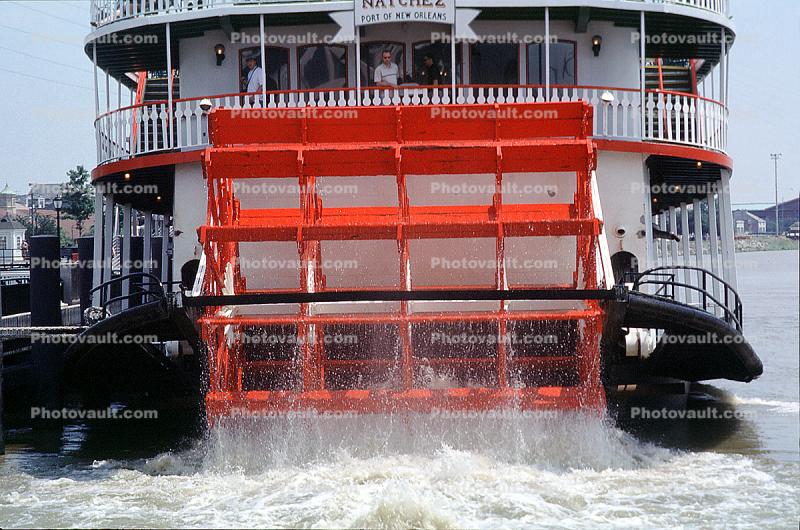 riverboat S.S. Natchez, Sternwheeler