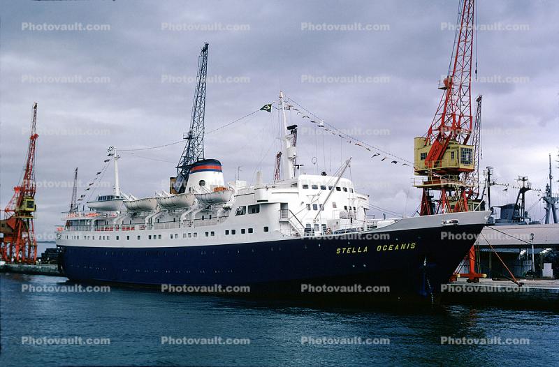 Stella Oceanis, Cranes, Docks, Cruise Ship, IMO: 6413170