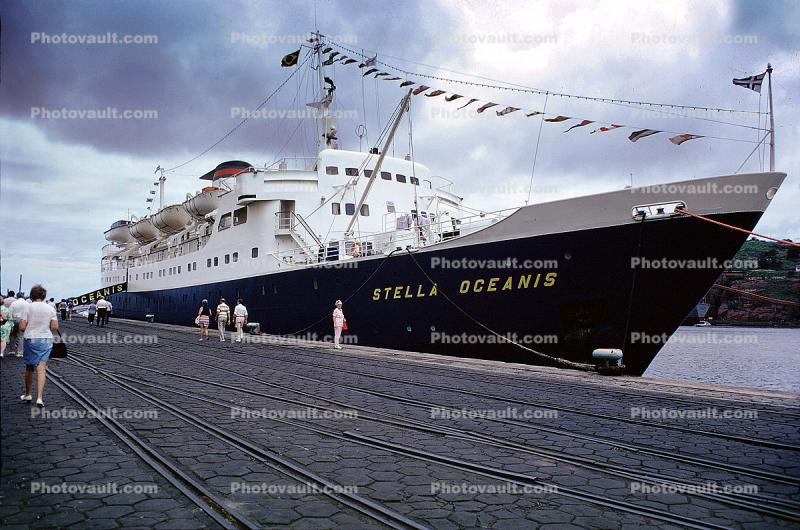 Stella Oceanis, IMO: 6413170, Vittoria, Docks, Cruise Ship