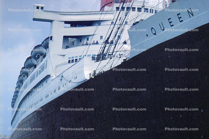 Queen Mary, bow, Ocean Liner, cruiseship, Cunard Line, lifeboats