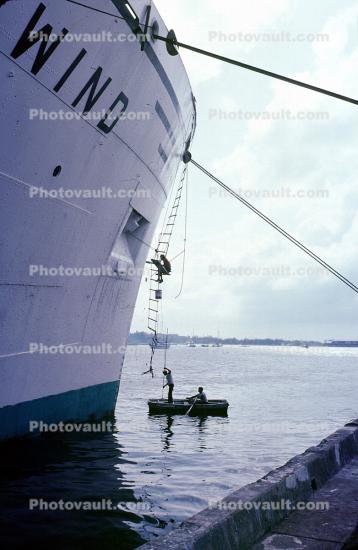 Rope Ladder, Nassau Harbor, SS Fairwind, IMO: 5347245, Ocean Liner
