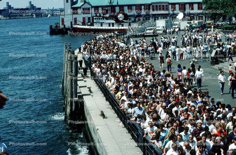 Line Waiting for Statue of Liberty tour boats, summer, tourboat