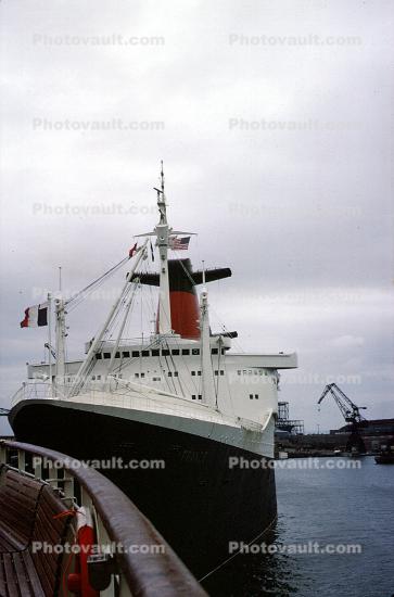 Le Havre, France, steamer, ocean liner, steamship, SS France, Crane, IMO: 5119143, 1965, 1960s
