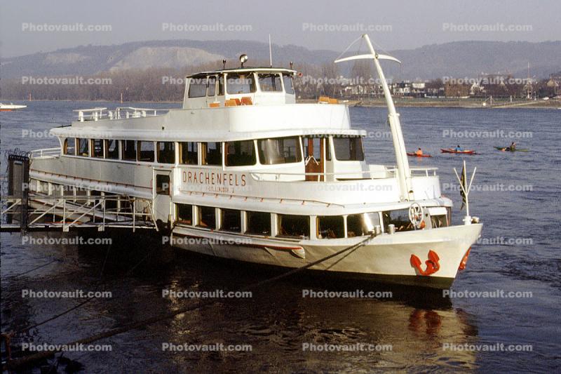 Drachenfels, dock, red anchor, Ferryboat, (Rhein), Rhine River, N-Dollendorf, 1986, 1980s