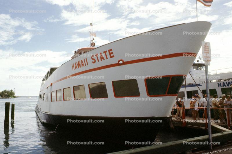 Sightseeing boat Hawaii State, Bow, July 1975, 1970s