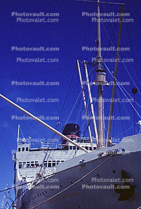 RMS Queen of Bermuda, Furness Line vessel, Harbor, Harbour, Pier, Dock, Hamilton, mid-century cruise liner, 1950s