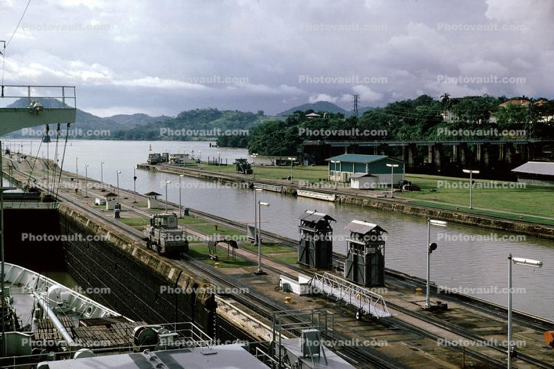 Mules, Rail, Locks, 1966, 1960s