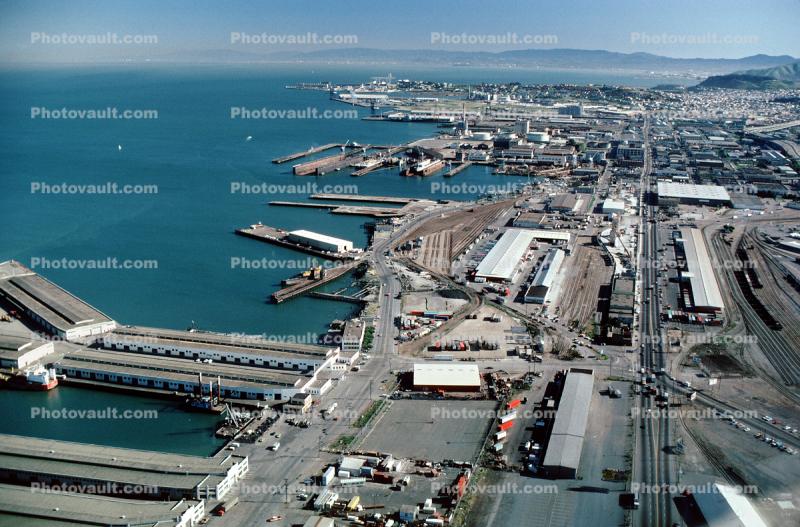 Piers, Third Street, Mission Bay Project, Potrero Hill, Dogpatch, Dock, Harbor, 1984, 1980s