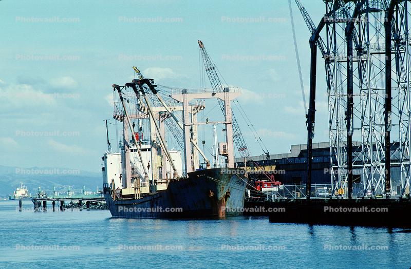Baryon freight ship, Dock, Harbor