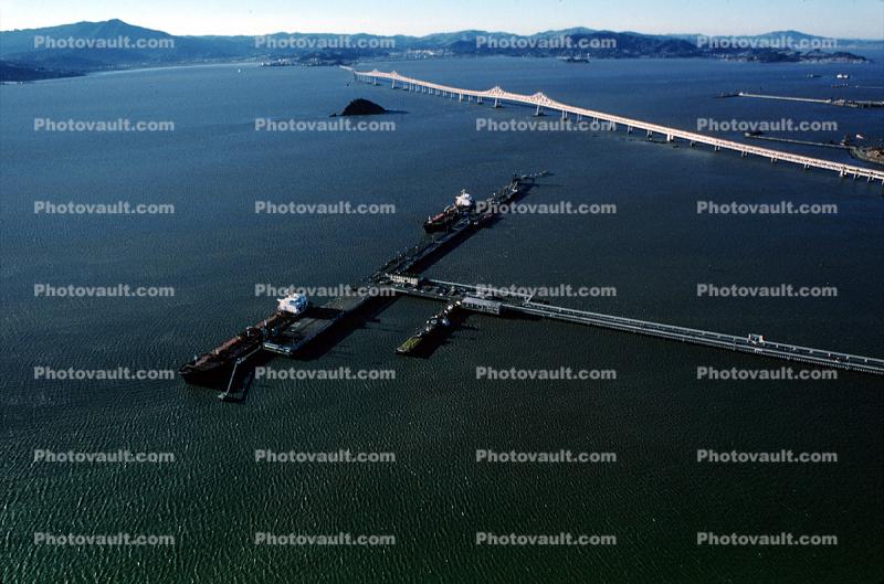 Chevron Washington, Oil Products Tanker, IMO: 7391226, Dock, Harbor