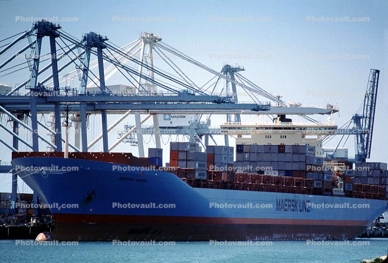 Clifford Maersk, IMO: 9198575, Harbor, Dock, Gantry Crane