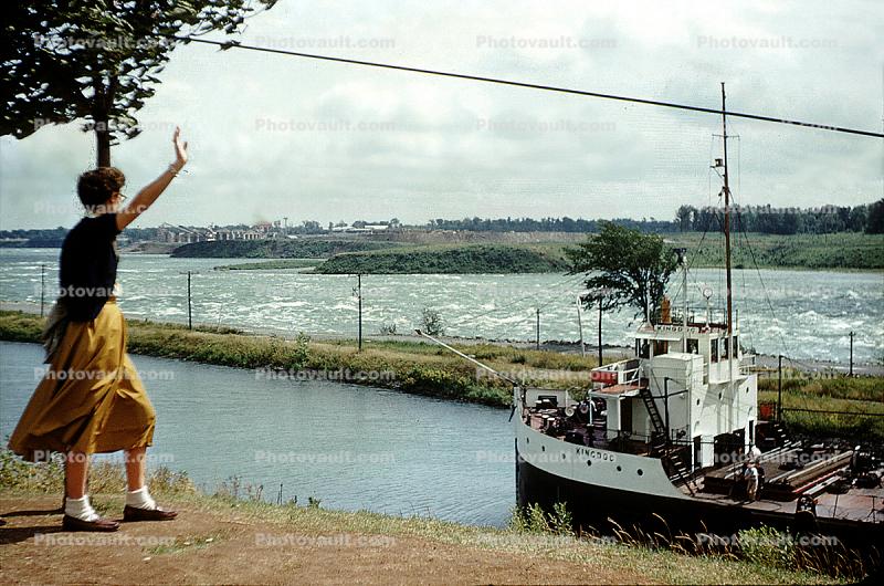 Kingdoc, Woman, Waving Hand, Canal, Saint Lawrence River, Windy, Windblown
