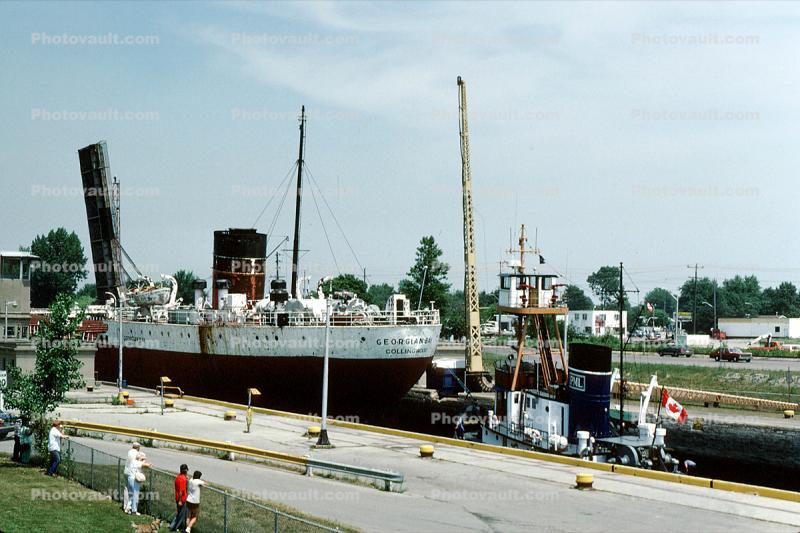 Avenger IV, PML, Tugboat, 1987, Georgian Bay, Collingwood, 1980s