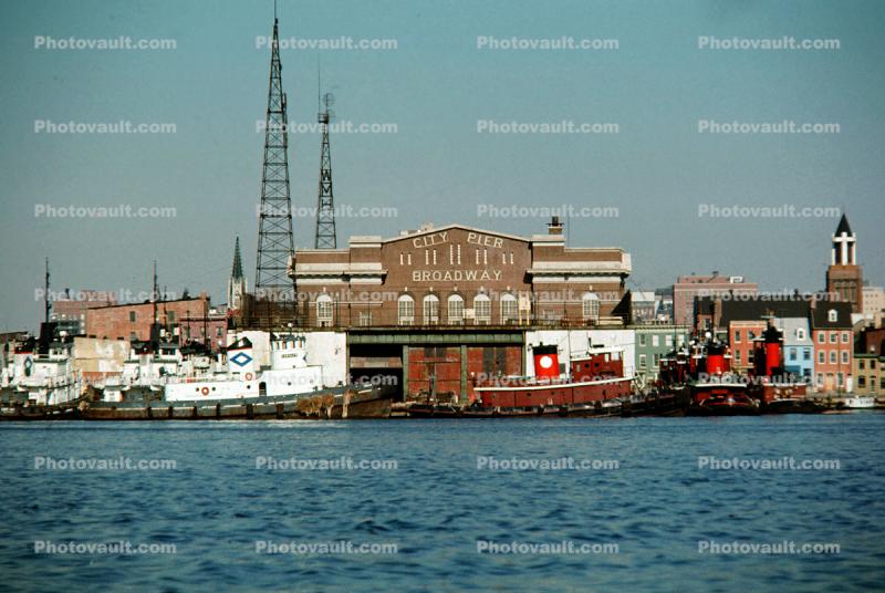 City Pier Broadway, Tugboats