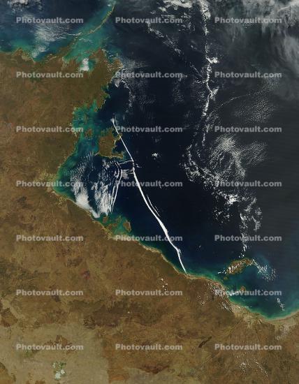 Atmospheric gravity waves over the Gulf of Carpentaria AUSTRALIA