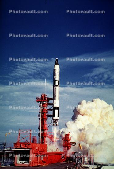 Titan II, Gemini, Rocket Taking-off, Launch, Launch Pad, Launching, spacecraft