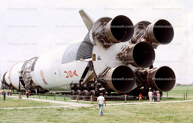 Saturn-V Moon Rocket, Nozzle, F-1 Rocket Engines