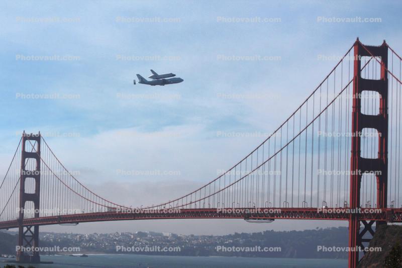 Last flight of the Space Shuttle over the Golden Gate Bridge, Shuttle Carrier Aircraft (SCA), Space Shuttle Ferry, NASA Space Shuttle Carrier, Boeing 747-100