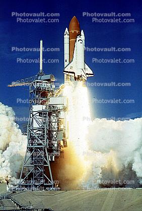 Space Shuttle, Blast-Off, Taking-off, lift off, Launch