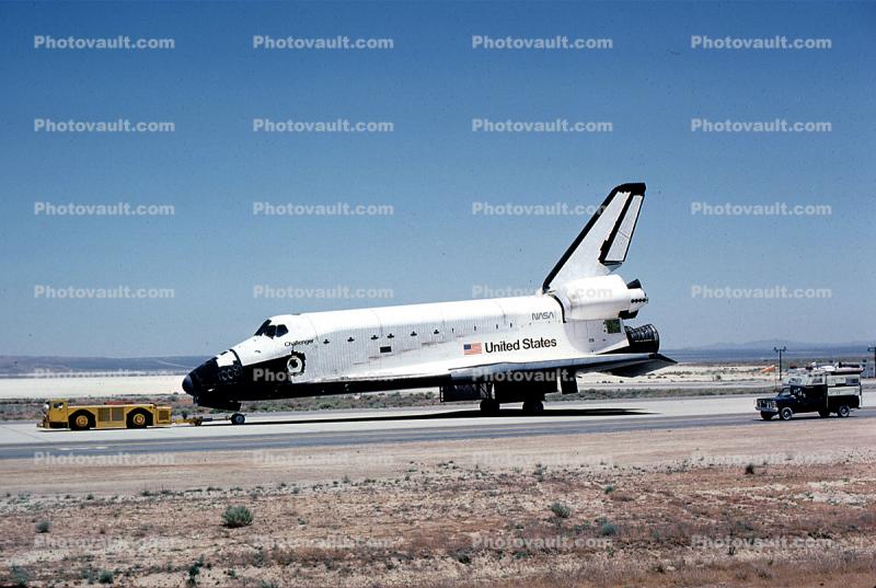 Spaceshuttle at Edwards AFB, Dry Lake Bed