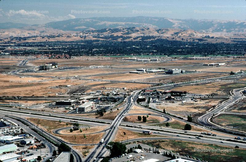 Six ramp Parclo Interchange, Interstate Highway I-580, Pleasanton, California