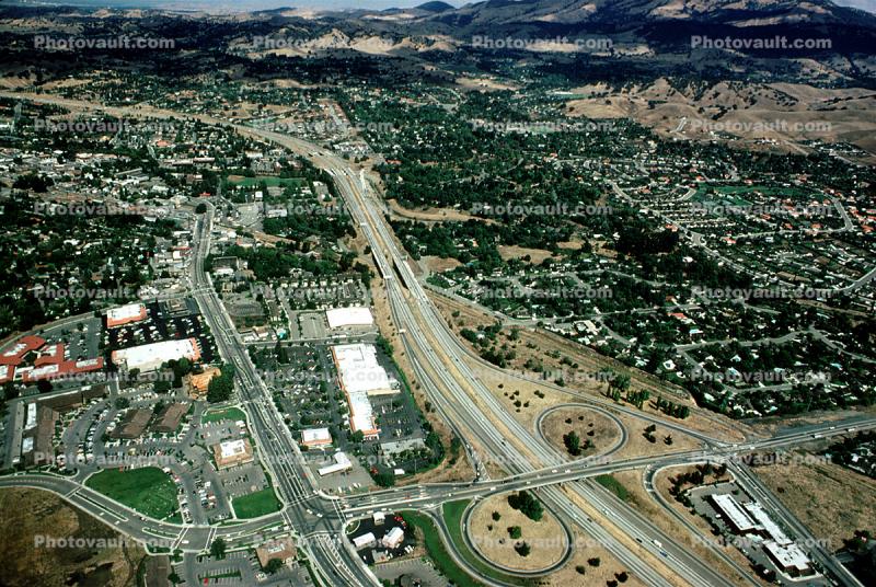 Parclo Interchange, Interstate Highway I-680, San Ramon, 1 October 1983