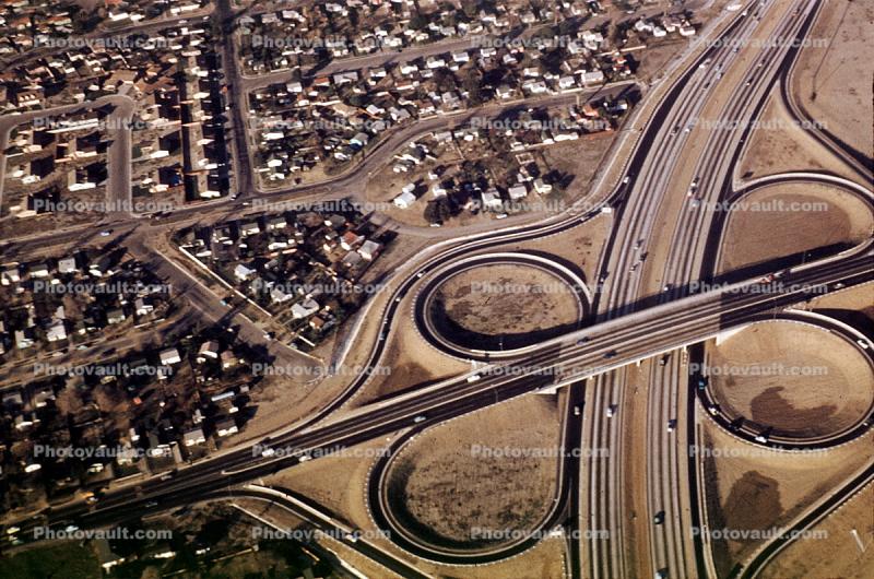 Freeway, Highway, cloverleaf, overpass, underpass, intersection, interchange