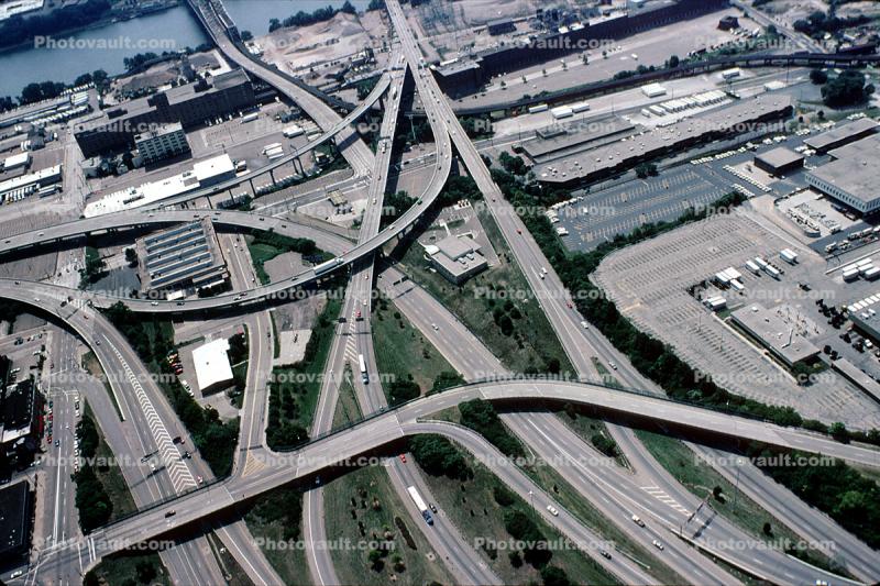 Interstate Highway I-75, I-71, Interchange, Maze, tangle, overpass, underpass, intersection, freeway, highway, exit, entrance, entry, Cincinnati, urban