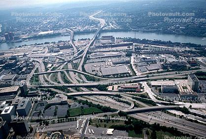 I-71, Urban Freeway Maze, Interstate Highway I-75, tangle, overpass, underpass, intersection, interchange, exit, entry, Downtown Cincinnati
