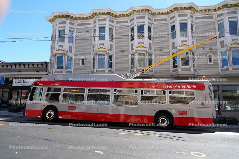 5721, New Flyer Industries XT40, 40 ft. Low Floor Trolleybus, Lower Haight