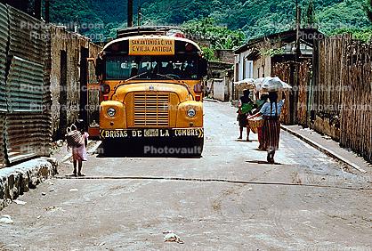 Guatemala, International Bus head-on